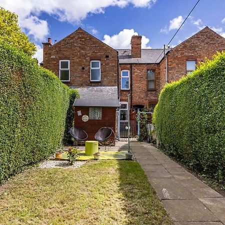 Traditional Quiet Townhouse With Two Bedrooms And Private Garden Great For Airport Crew And Professionals Long Eaton Exterior photo